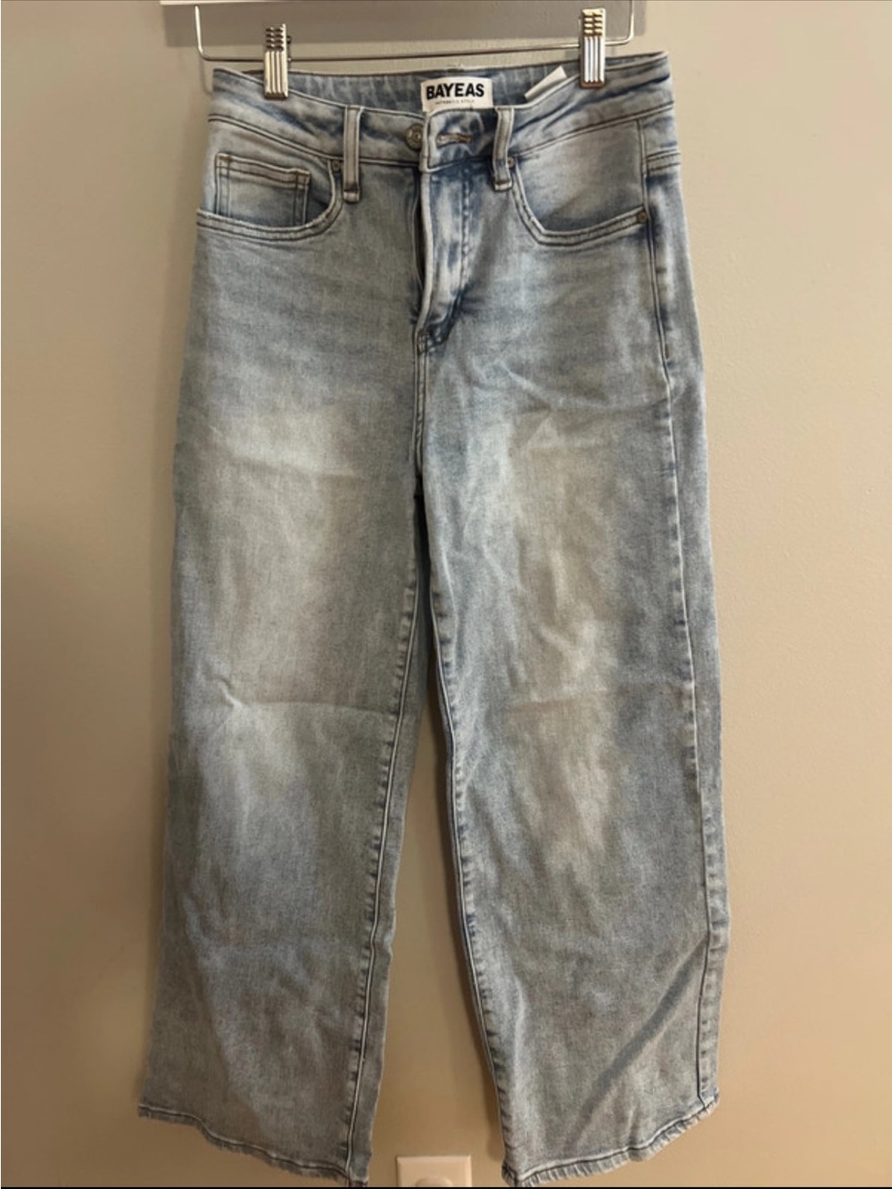 BAYEAS Light Wash High-Rise Straight Jeans